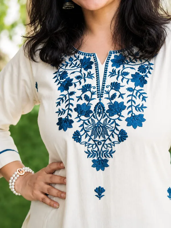 White_Cotton_Kurta_Set_For_Women_(2Pc)