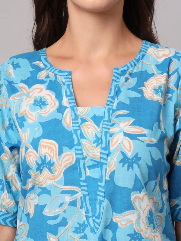 Soothing_Blue_Floral_Kafty_White_And_Blue