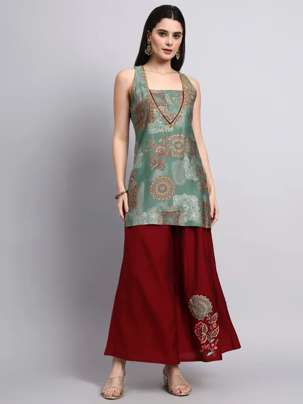 Mehrunisa_Green_And_Sleeveless_Kurta_Set