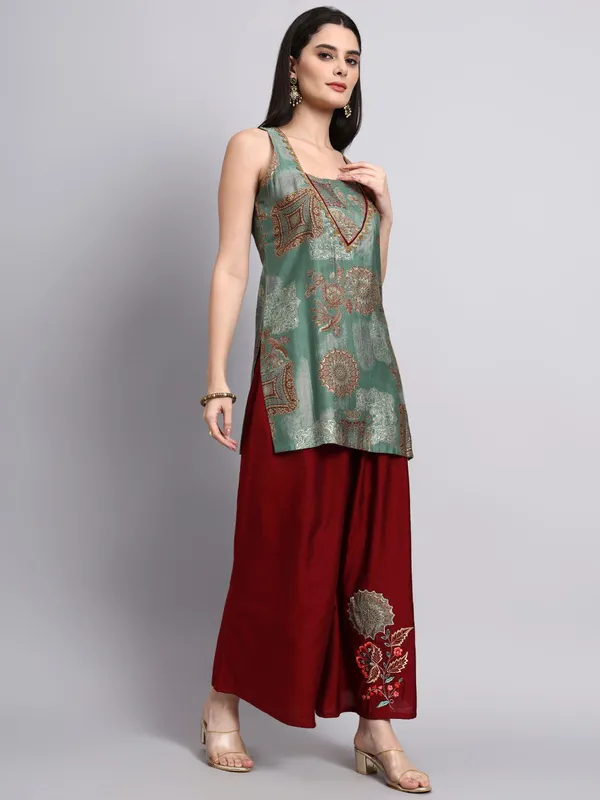 Mehrunisa_Green_And_Sleeveless_Kurta_Set