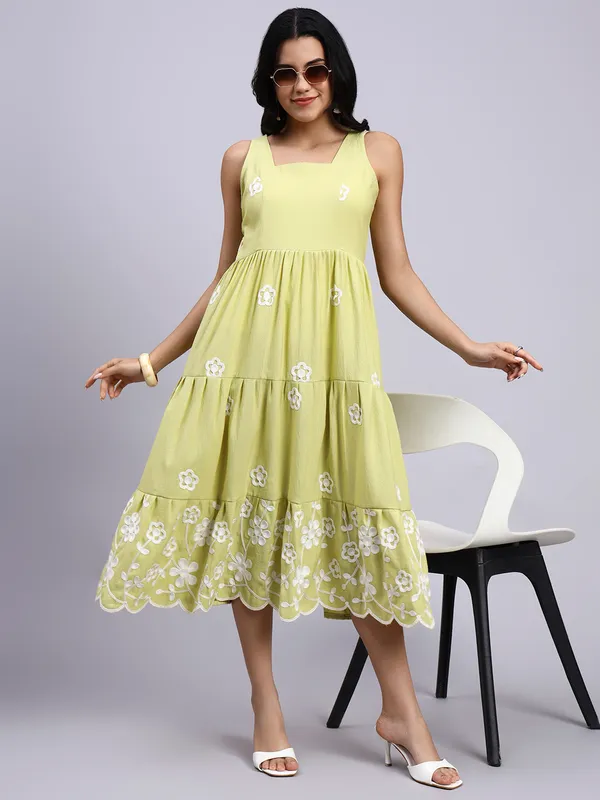 Zaria_Lime_Blossom_Tiered_Midi_Dress