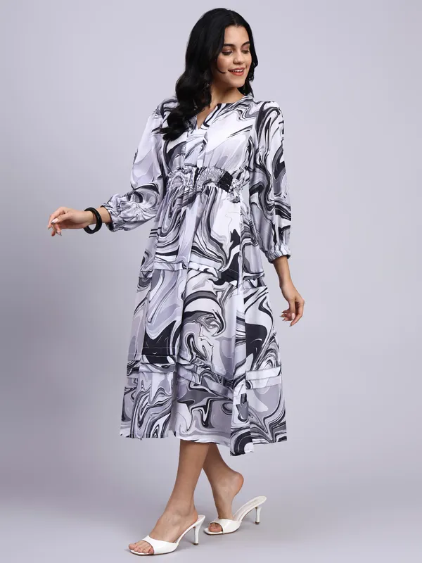 Ira_Monochrome_Marble_Tiered_Midi_Dress