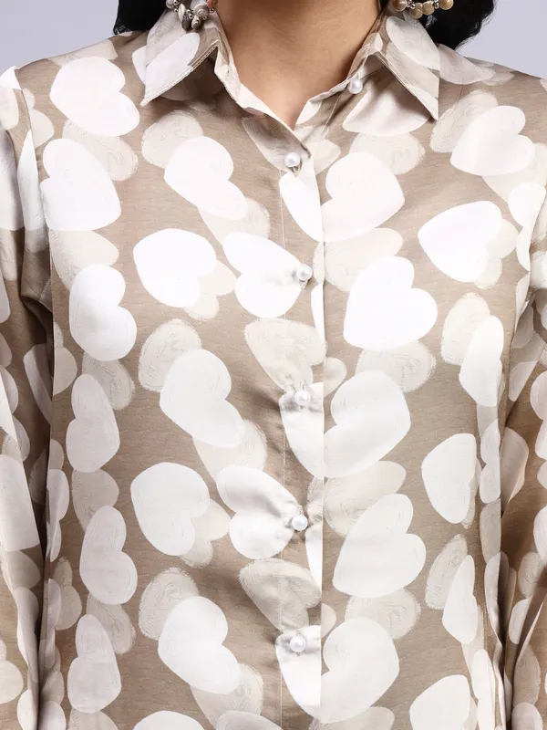 Aira_Sand_Heart_Modal_Satin_Shirt_Dress