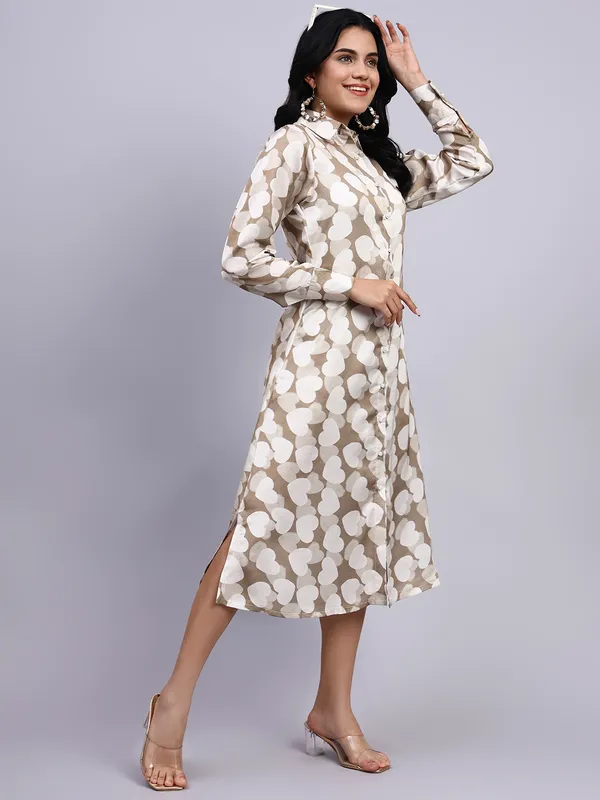 Aira_Sand_Heart_Modal_Satin_Shirt_Dress