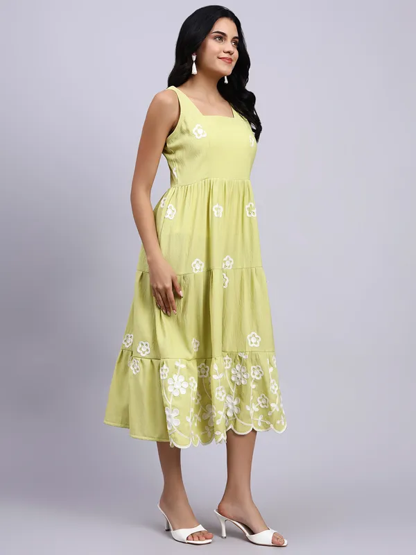 Zaria_Lime_Blossom_Tiered_Midi_Dress