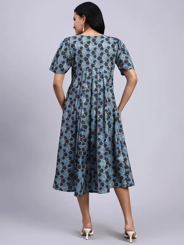Myra_Indigo_Trellis_Twist_Midi_Dress