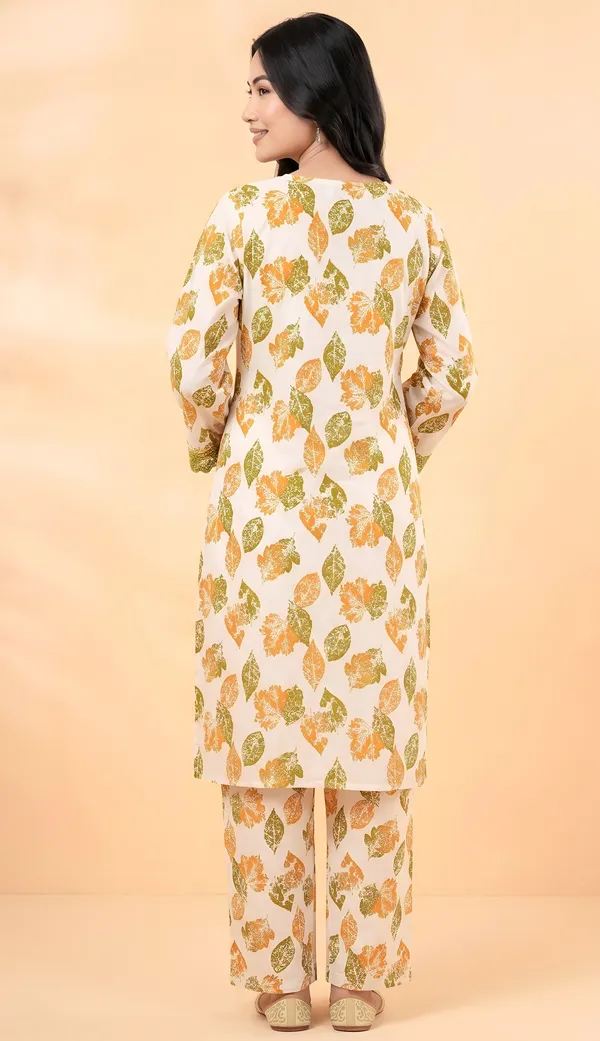 Cream_Crepe_Floral_Print_Relaxed_Kurta_Pyjama_Set_For_Women
