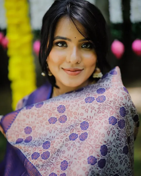Royal_Blue_Jacquard_Premium_Kurta_Set_For_Women