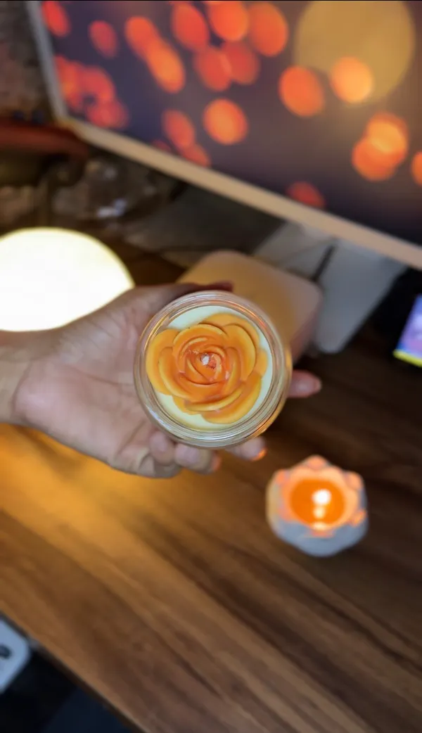 Glass_Jar_Candle_With_Rose_Flower_Candle