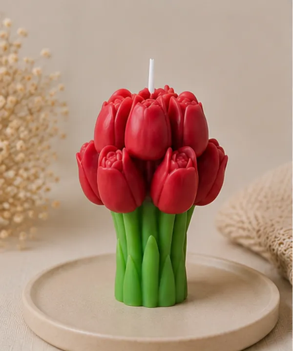 Red_Tulip_Bouquet_Decorative_Candle