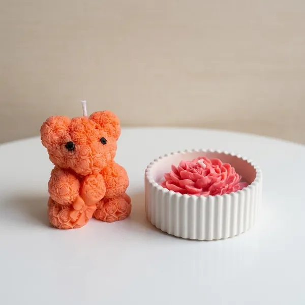 Pink_Teddy_With_Bouquet_Decorative_Candle