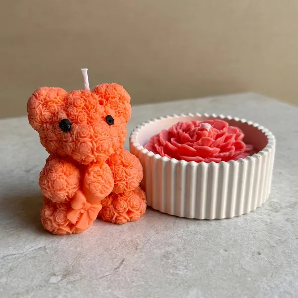 Pink_Teddy_With_Bouquet_Decorative_Candle