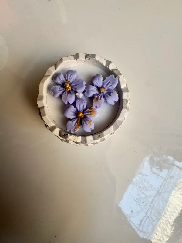 Concrete_Mirror_Jar_With_Purple_Jasmine_Flower