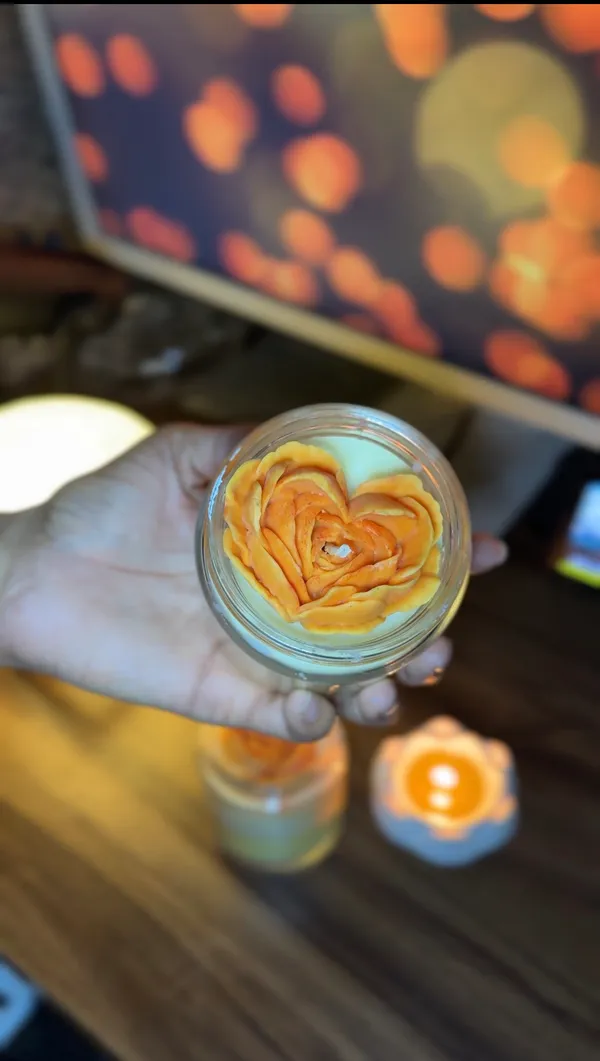 Glass_Jar_With_Heart_Candle