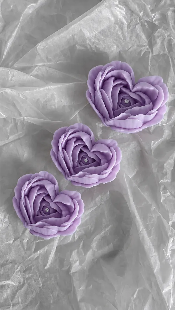 Lavender_Flower_Heart_Candle_(Pack_of_3)