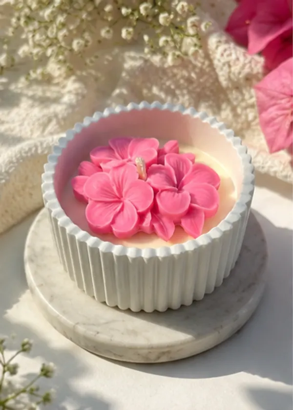 Premium_Floral_Scented_Candle_In_Designer_Bowl_Aesthetic_Home_Decor_Gift_Candle_For_Bedroom_Living_Room_Festivals