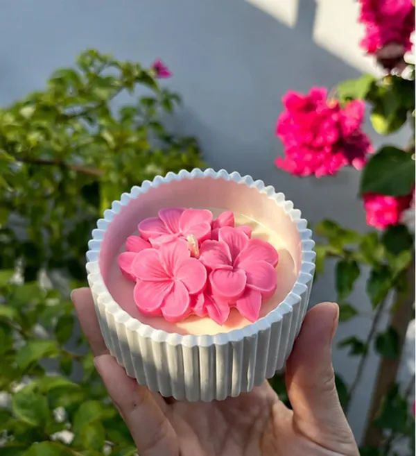 Premium_Floral_Scented_Candle_In_Designer_Bowl_Aesthetic_Home_Decor_Gift_Candle_For_Bedroom_Living_Room_Festivals