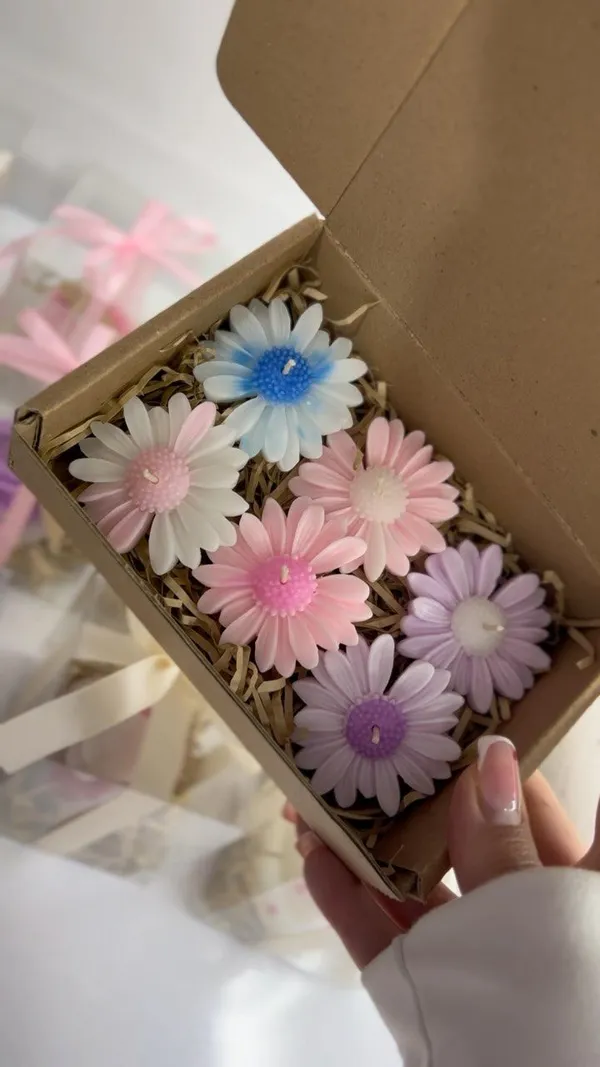Daisy_Floating_Candles_Soy_Wax_Smokeless_Long_Lasting_Decorative_Candles_For_Urli_Diwali_Wedding_Party_(Pack_of_6)