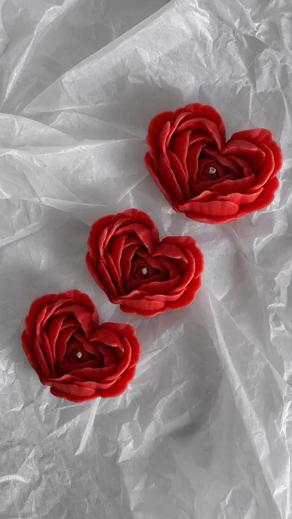 Red_Flower_Heart_Candle_(Pack_of_3)