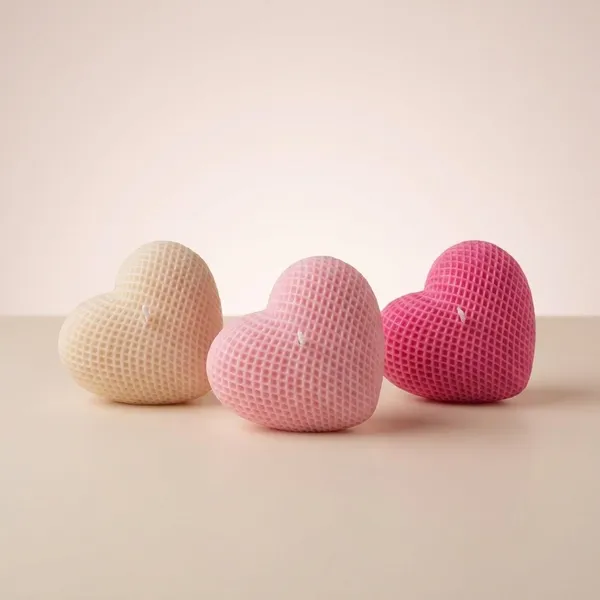 Diamond_Shaped_Heart_Candle_(pack_of_2)