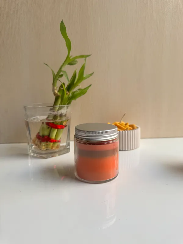 Transparent_Glass_Jar_With_Decorative_Candle