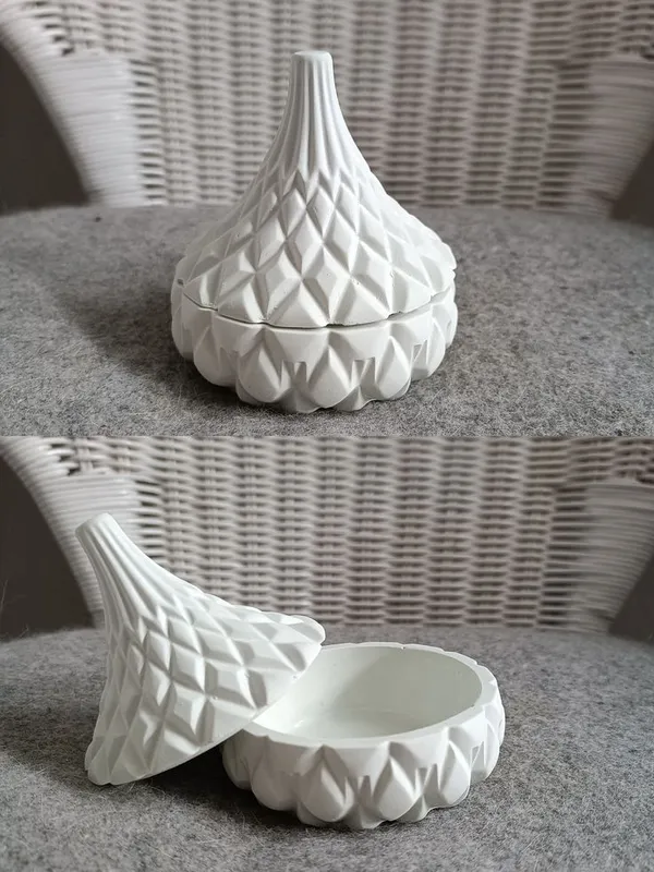 Handmade_White_Concrete_Decorative_Jar_With_Long_Lid_Empty_Cement_Container_For_Candle_Making_Home_Decor
