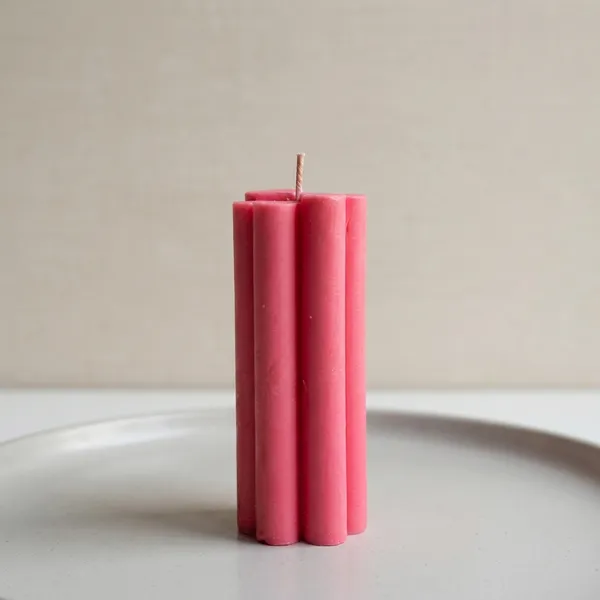 Pink_Ribbed_Line_Candle