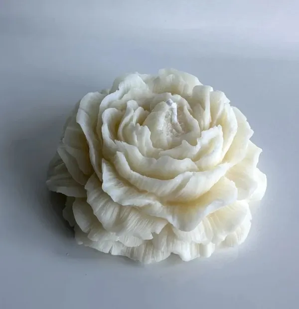 Handmade_White_Rose_Candle_Elegant_Gift_Candle_With_Premium_Net_Wrap