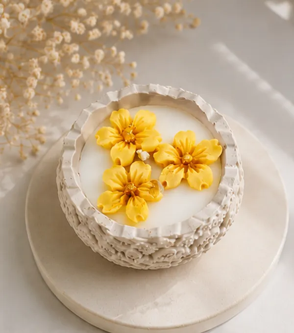 Concrete_Mirror_Jar_With_Yelllow_Jasmine_Flower