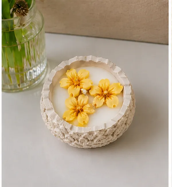 Concrete_Mirror_Jar_With_Yelllow_Jasmine_Flower
