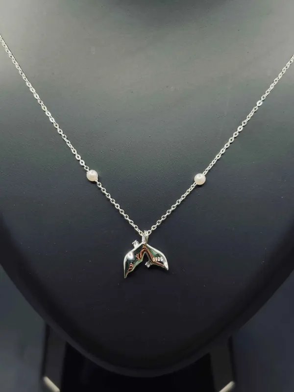 Silver_Necklace_For_Women
