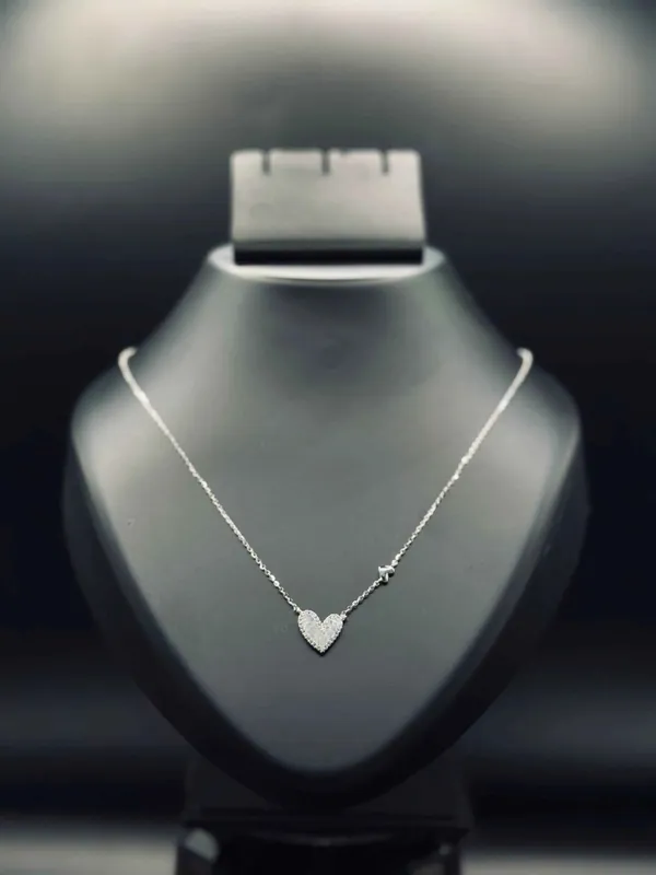 Silver_Necklace_For_Women