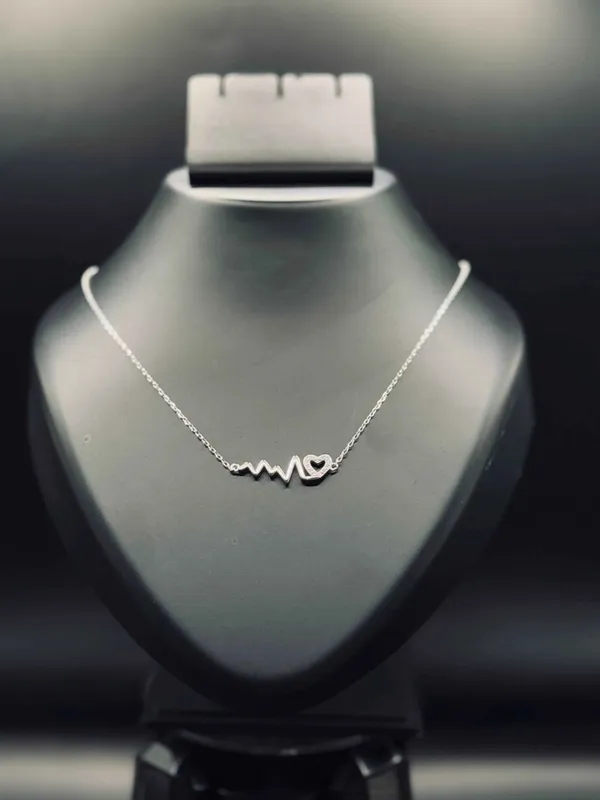 Silver_Necklace_For_Women