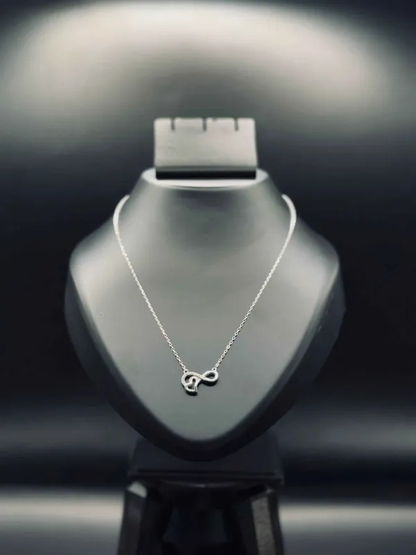 Silver_Necklace_For_Women