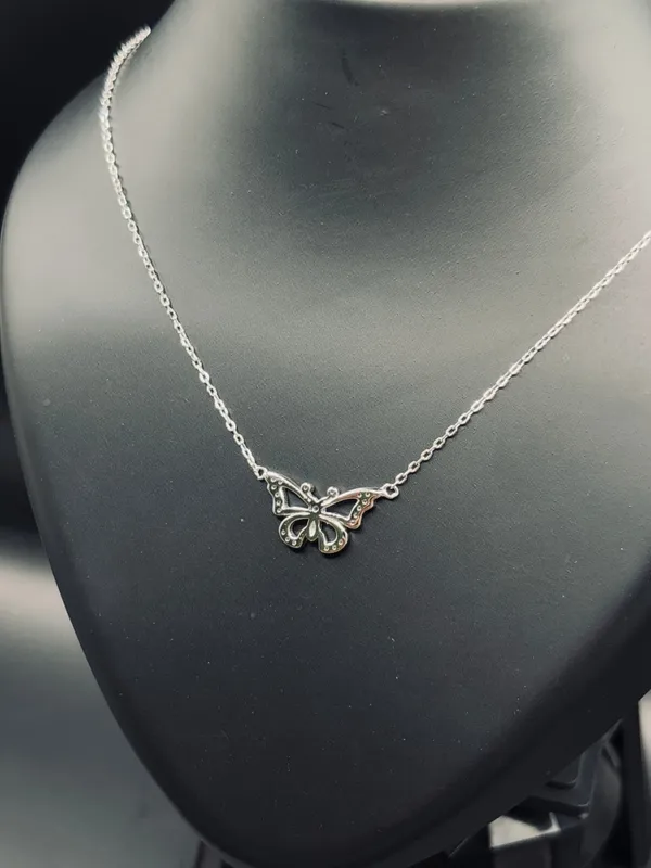Silver_Necklace_For_Women