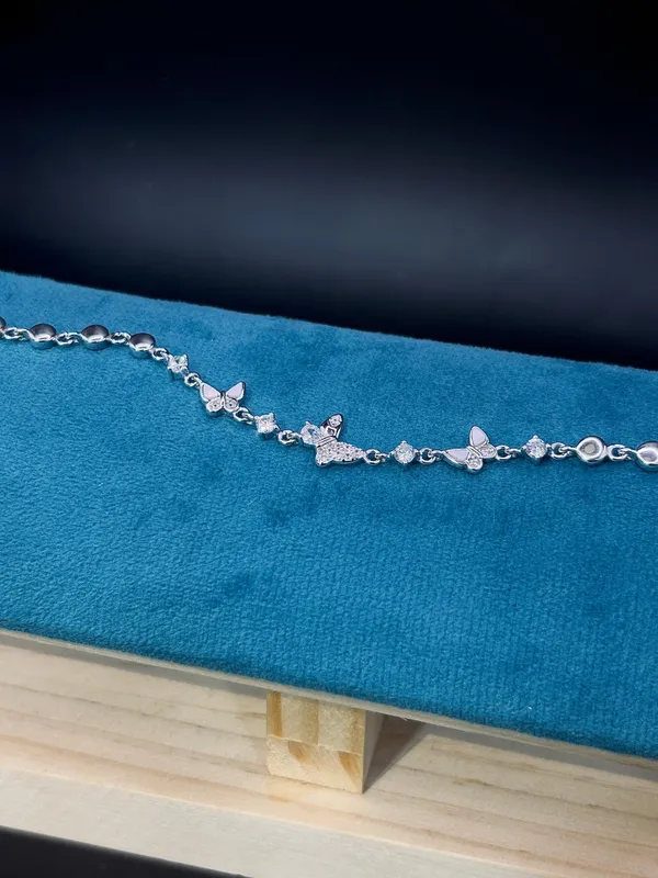 Silver_Bracelet_For_Women