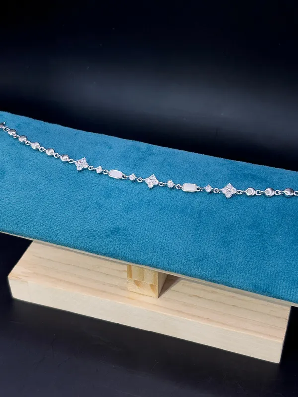Silver_Bracelet_For_Women