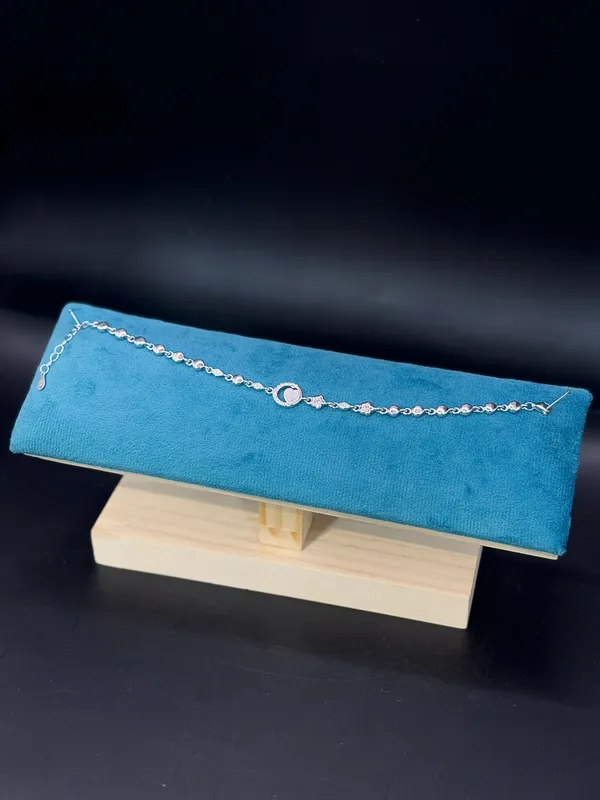 Silver_Bracelet_For_Women