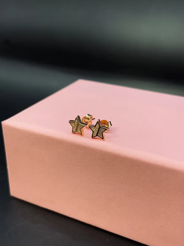 Rose_Gold_Stud_Earrings_For_Women