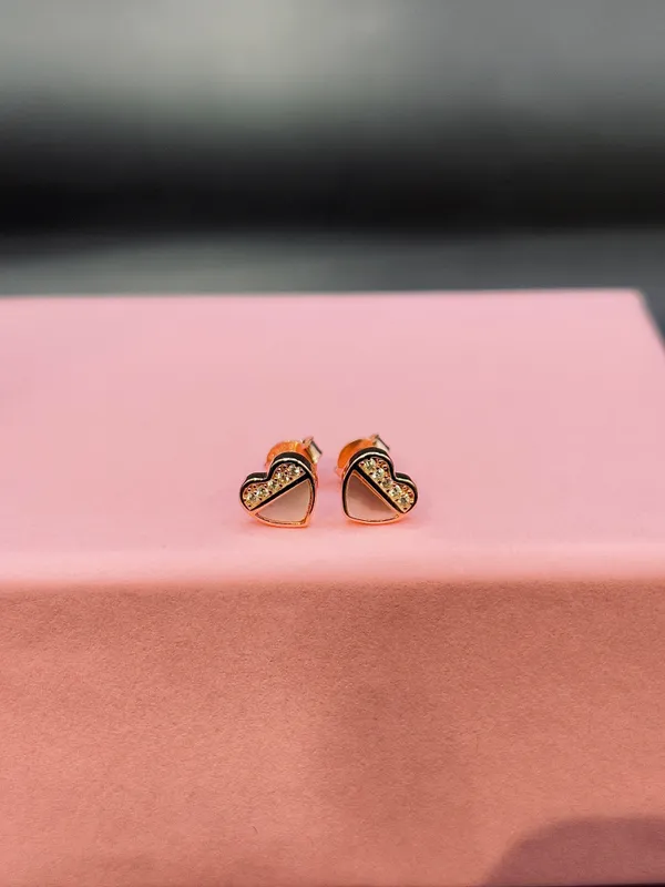 Golden_Stud_Earrings_For_Women