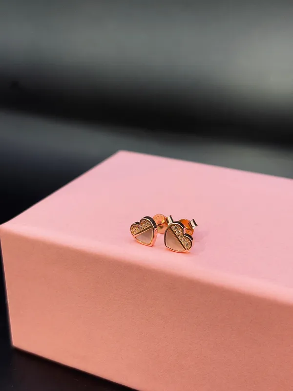 Golden_Stud_Earrings_For_Women