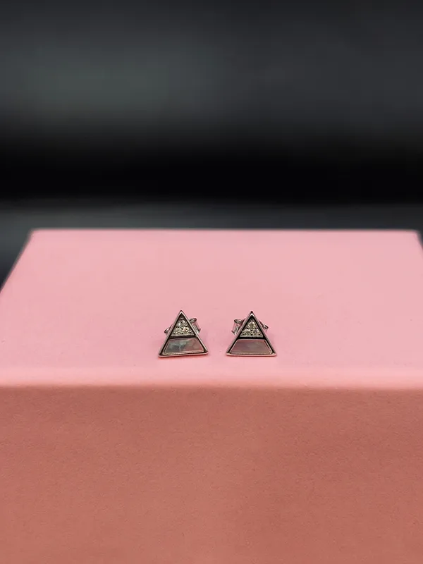Silver_Stud_Earrings_For_Women