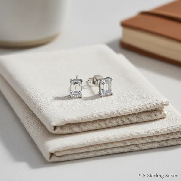 Silver_Stud_Earrings_For_Women