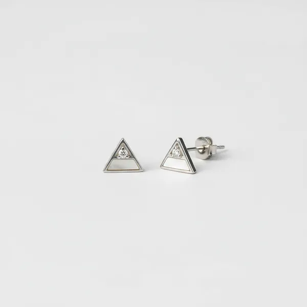 Silver_Stud_Earrings_For_Women