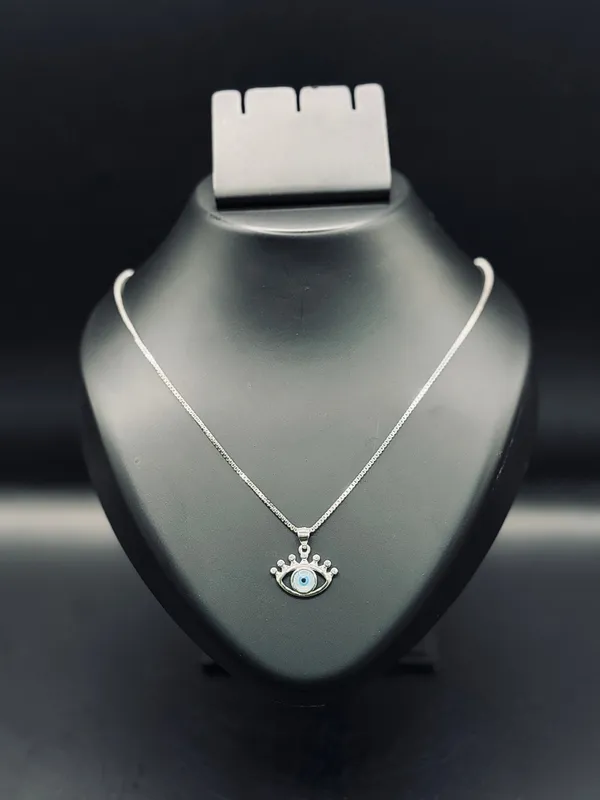 Silver_Pendant_With_Chain_For_Women