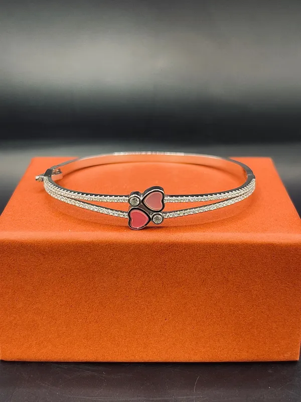 Silver_Bangle_For_Women