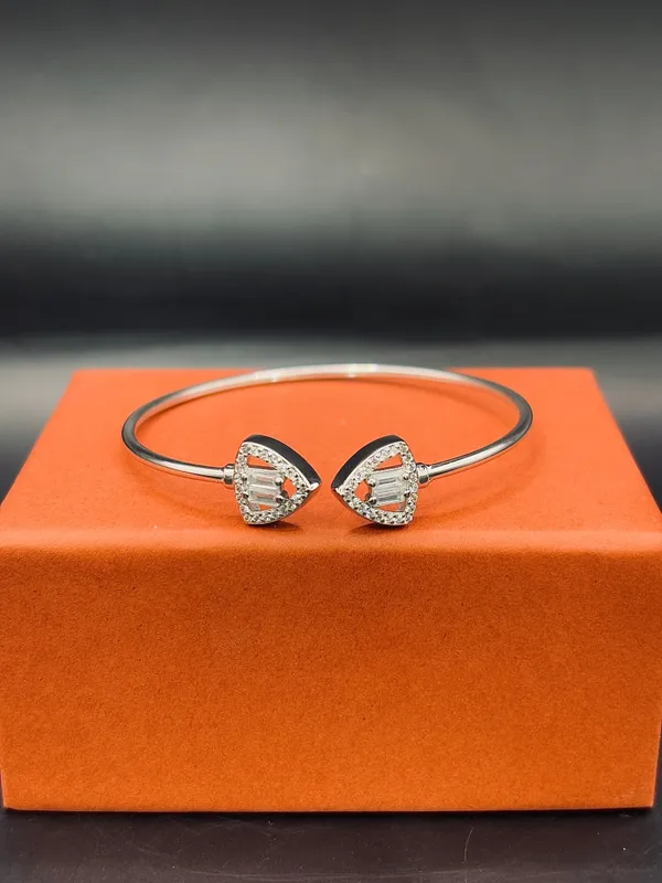 Silver_Bangle_For_Women