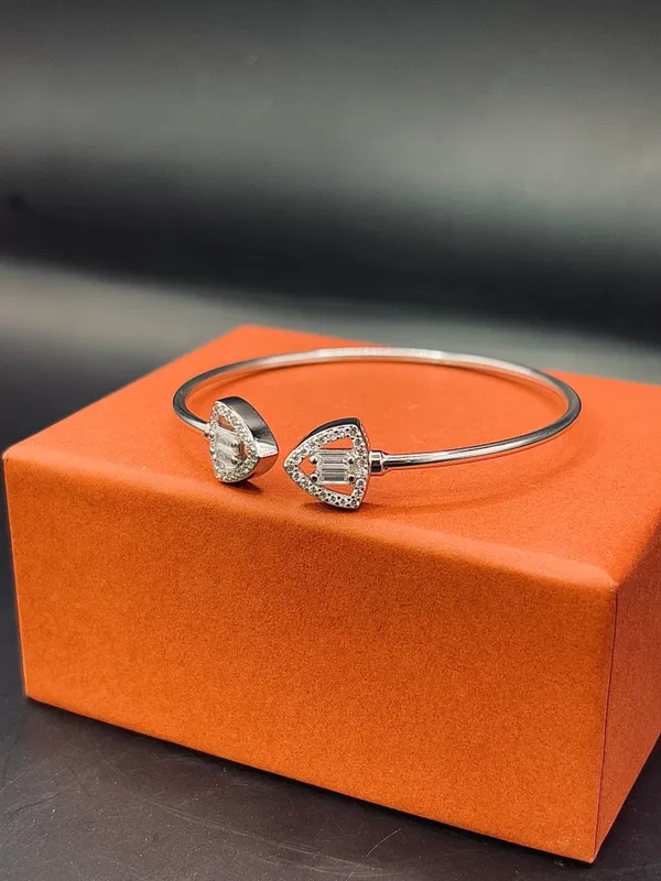 Silver_Open_Cuff_Bangle_For_Women
