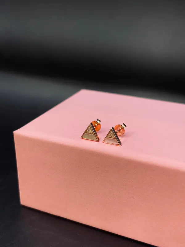 Rose_Gold_Stud_Earrings_For_Women