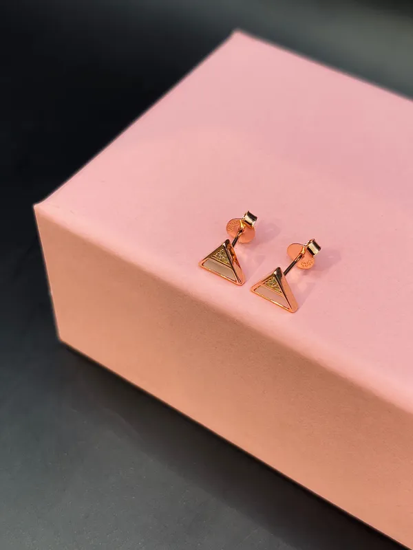 Rose_Gold_Stud_Earrings_For_Women